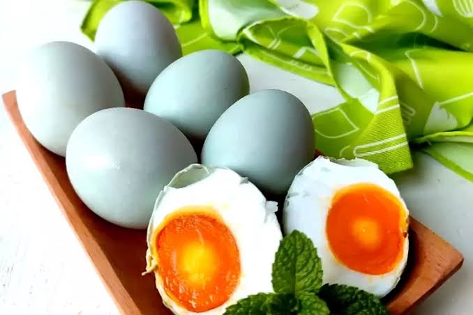 telur asin rebus